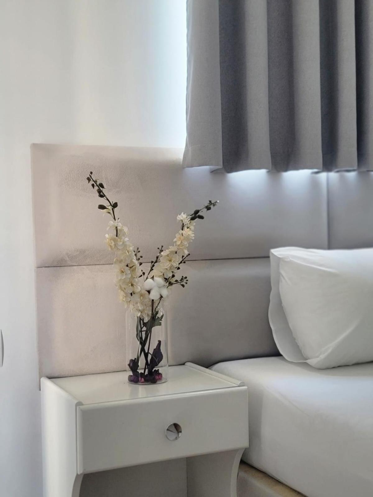 Hotel Myrtai - City Center Sarande Luaran gambar
