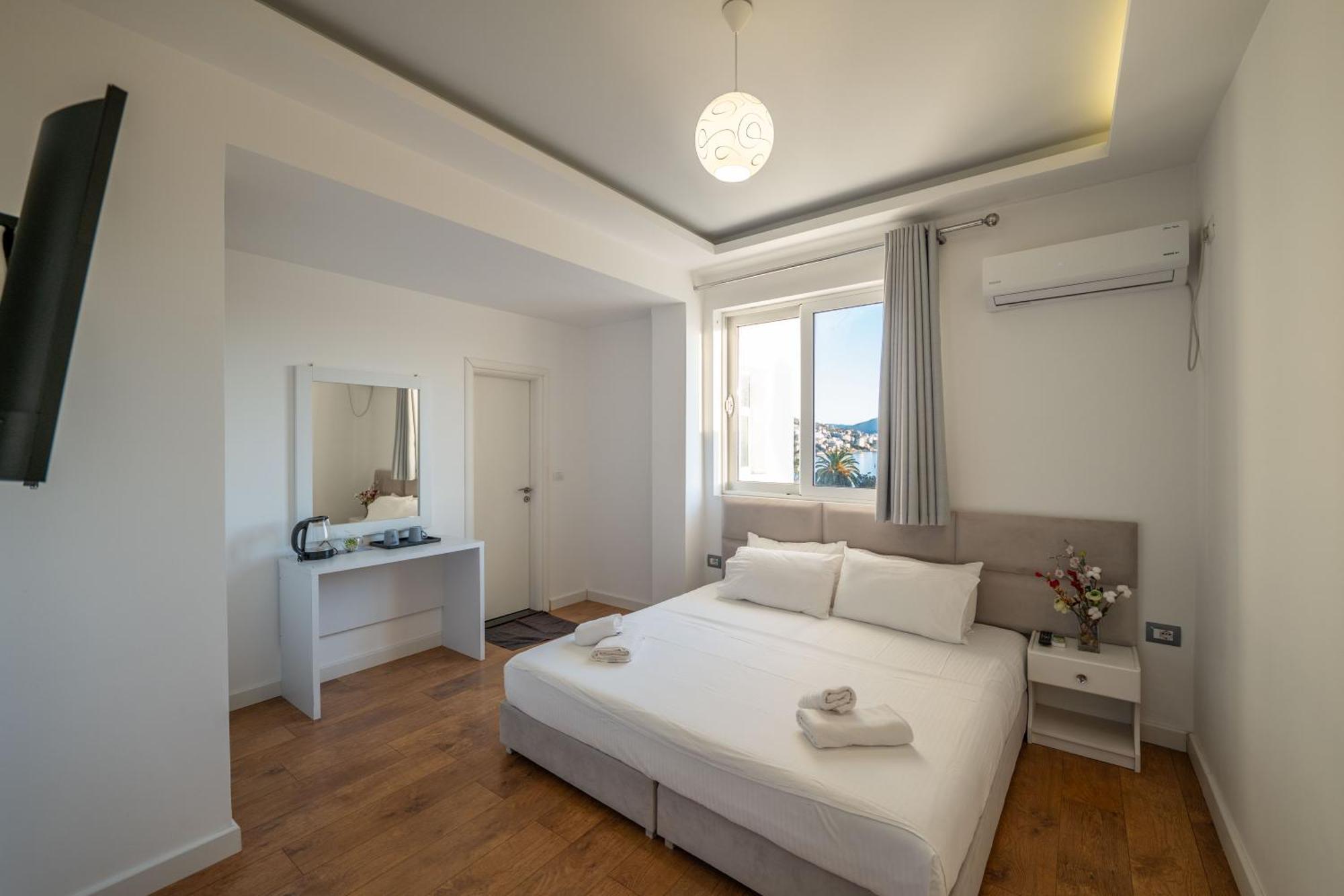 Hotel Myrtai - City Center Sarande Luaran gambar