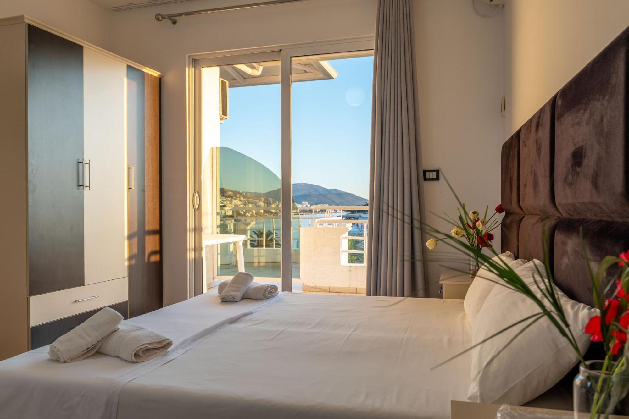 Hotel Myrtai - City Center Sarande Luaran gambar