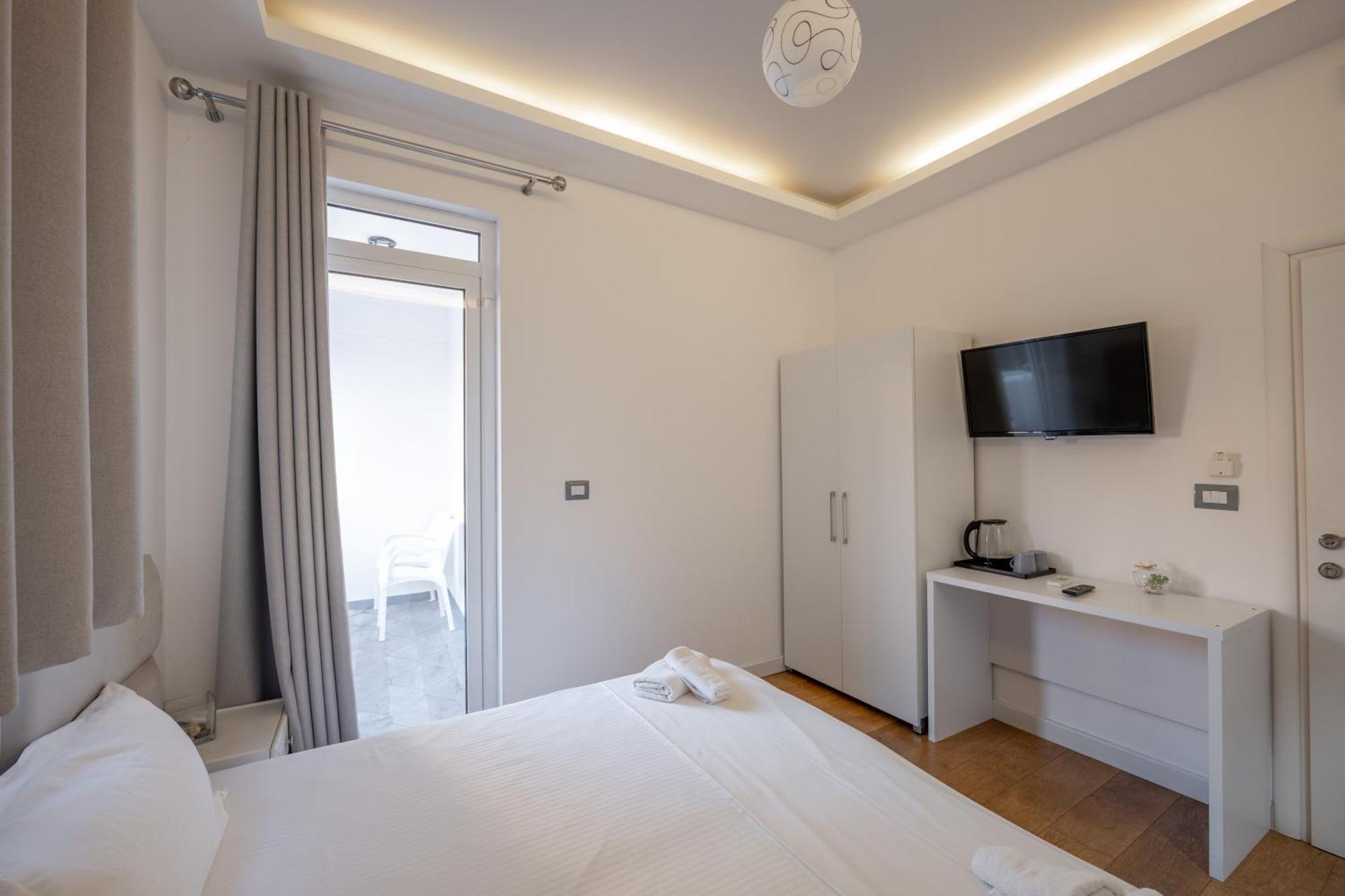 Hotel Myrtai - City Center Sarande Luaran gambar
