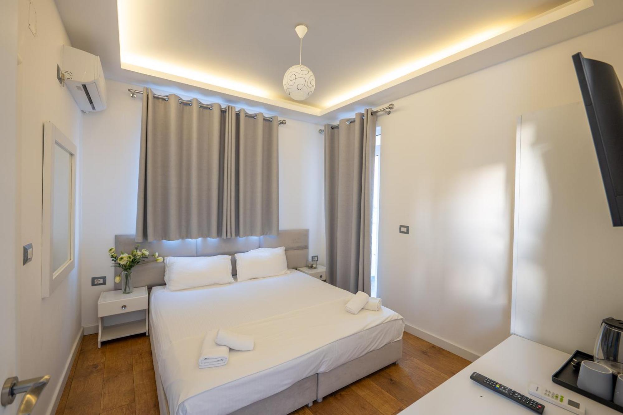 Hotel Myrtai - City Center Sarande Luaran gambar