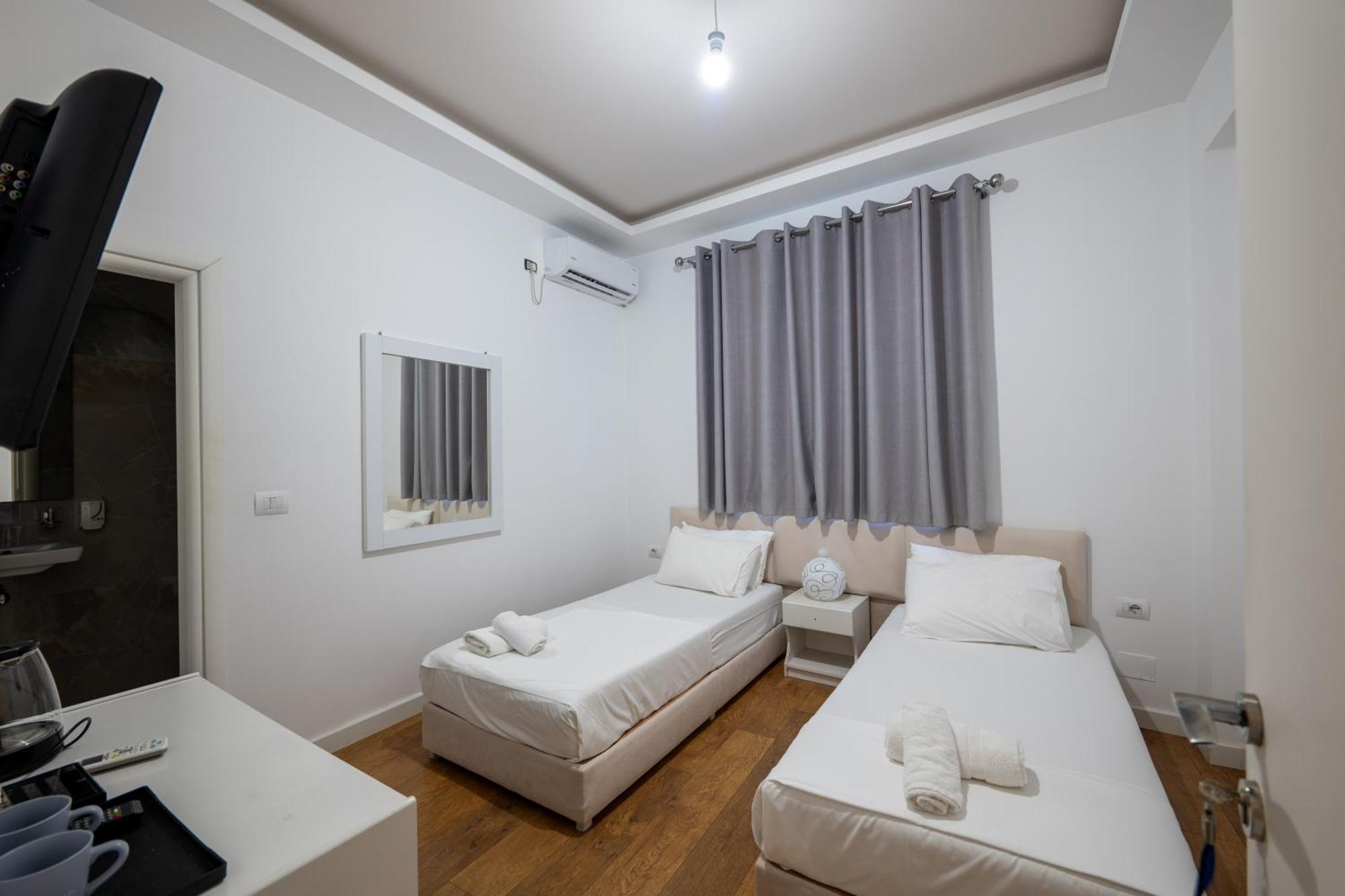 Hotel Myrtai - City Center Sarande Luaran gambar