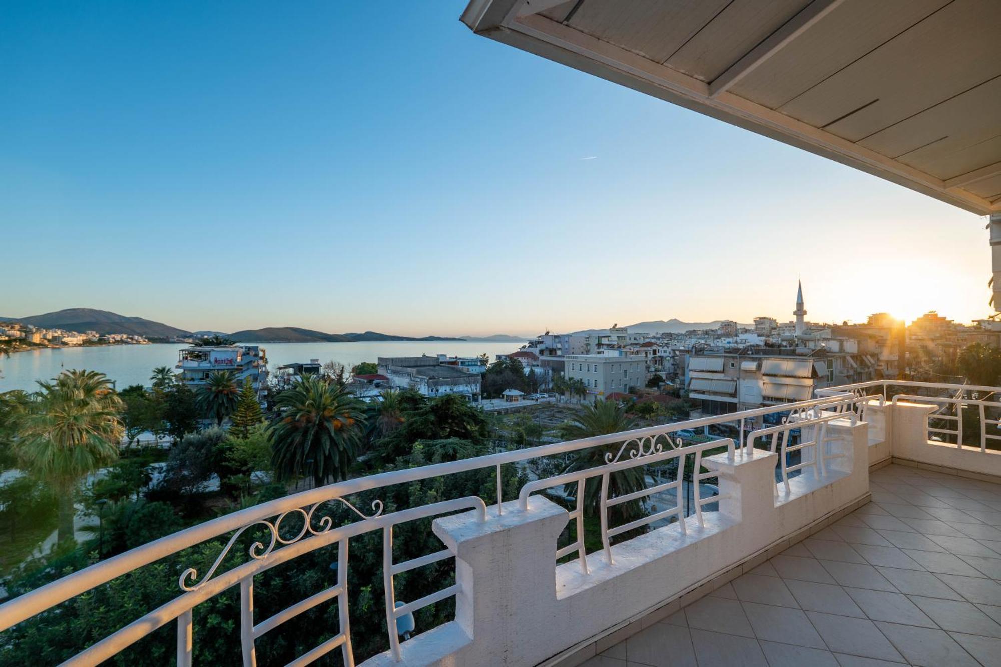 Hotel Myrtai - City Center Sarande Luaran gambar
